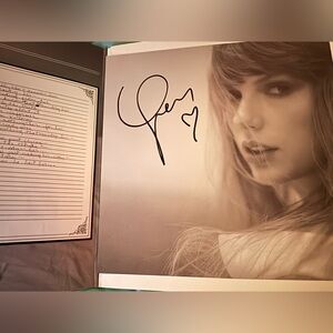 Taylor Swift The Tortured Poets Department Vinyl + Bonus Track Signed With Heart